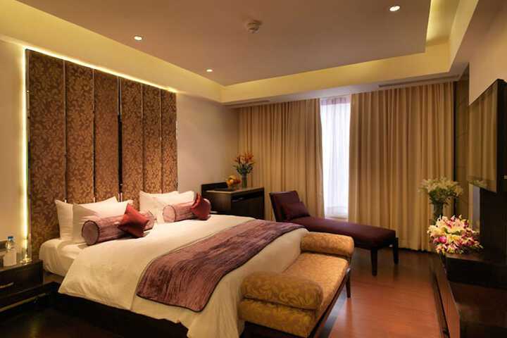 Room 3 of 49