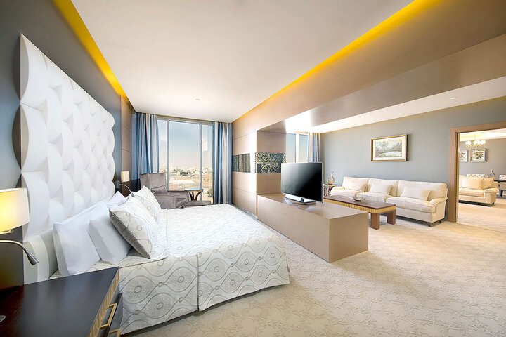 Room 20 of 49