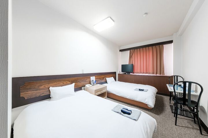 Room 15 of 87