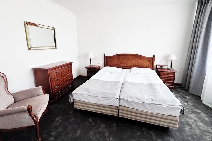 Room 35 of 108