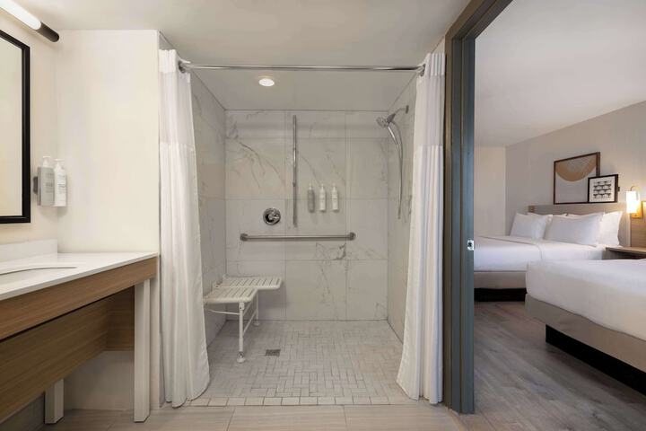 Clean Restrooms