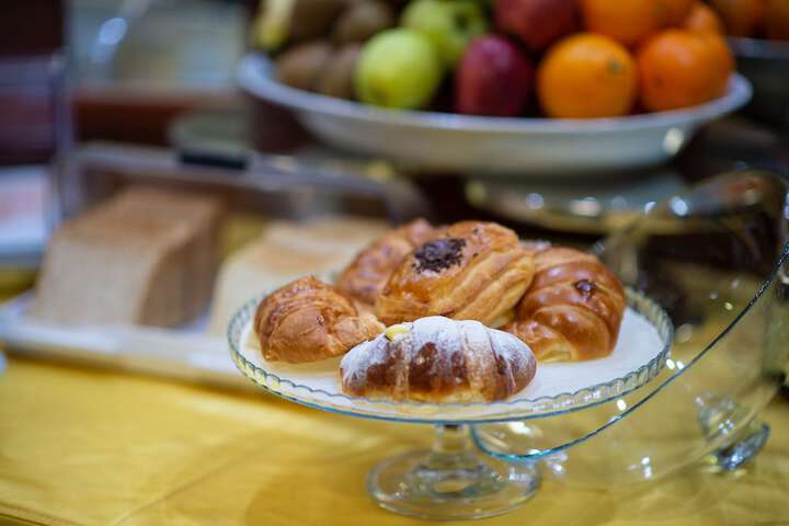 Breakfast/Coffee Service 26 of 33