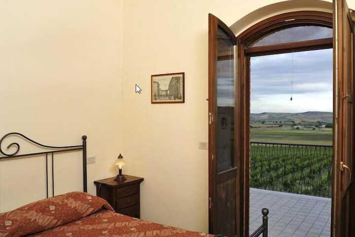 Room 7 of 30