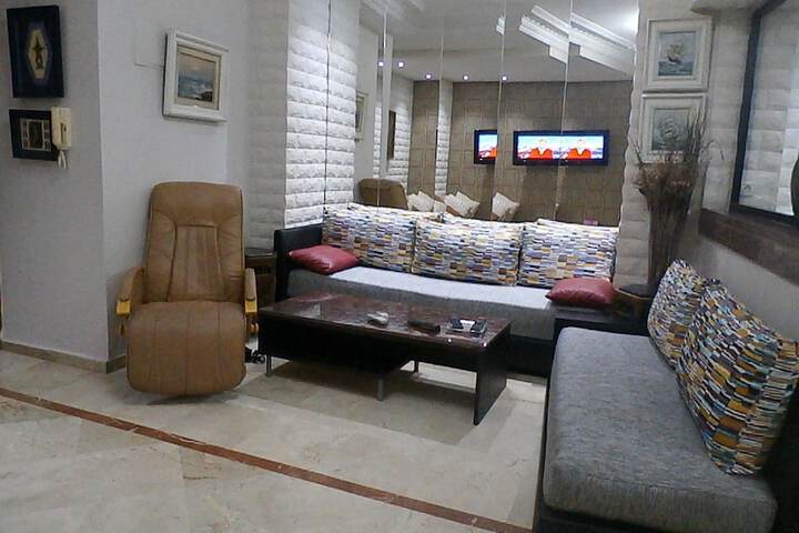 Room 13 of 20