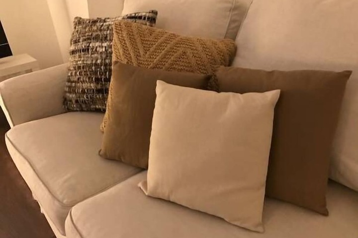 Room 11 of 38