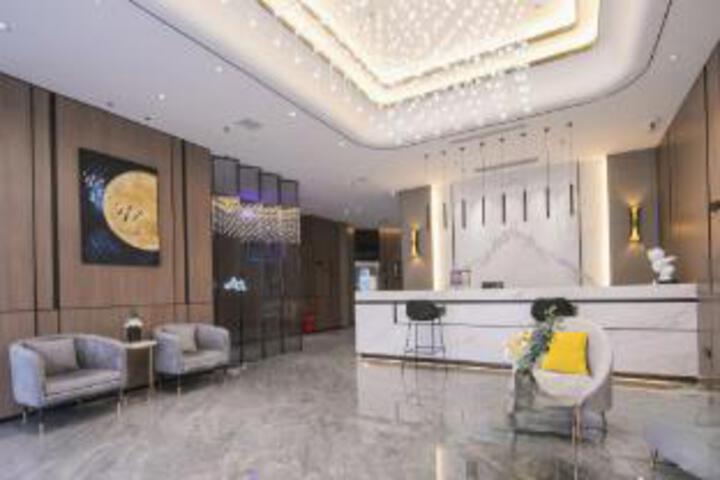 Riyue Fenghua Hotel (Shangqiu Vocational and Technical College)