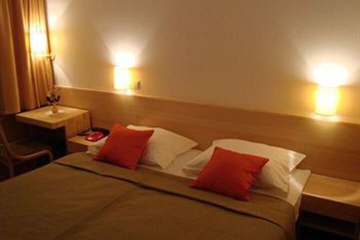 Room 20 of 29
