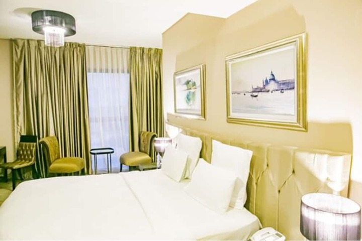 Room 30 of 110