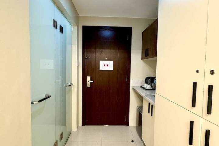 Room 16 of 24
