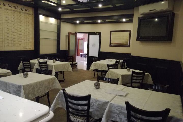 Dining 17 of 30