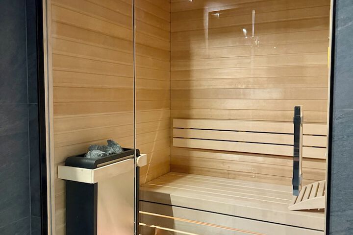 Spa 17 of 24