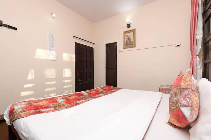 Room 10 of 15