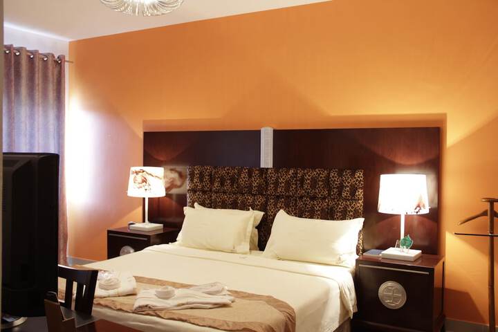Room 27 of 42