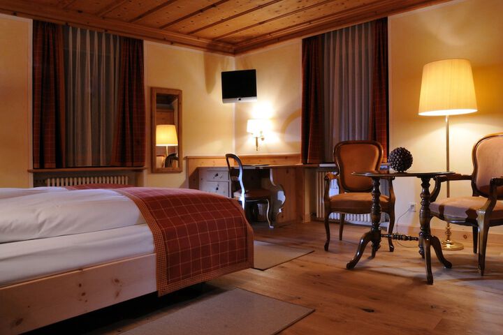 Room 4 of 78