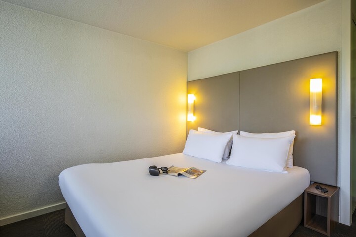 Room 5 of 36