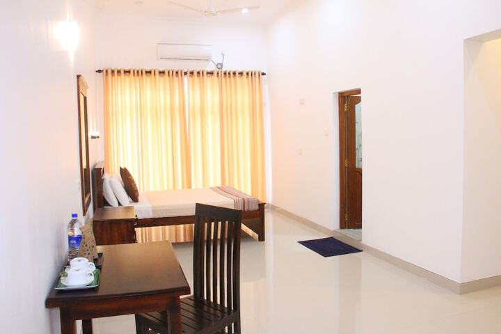 Room 4 of 35