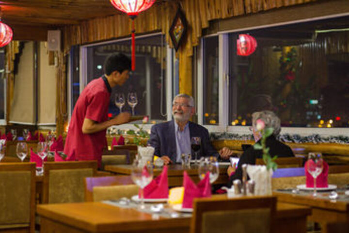 Dining 65 of 70