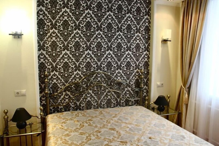 Room 13 of 48