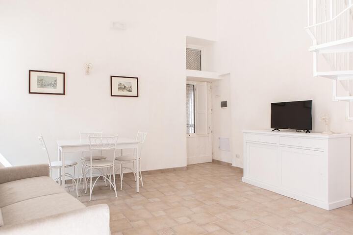 Room 3 of 16