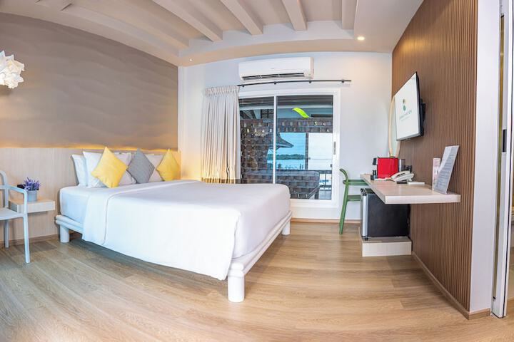 Room 51 of 155