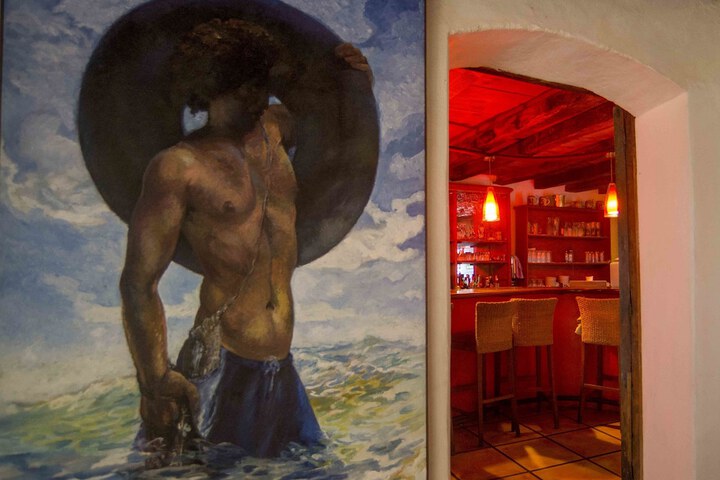 Lounge 85 of 97