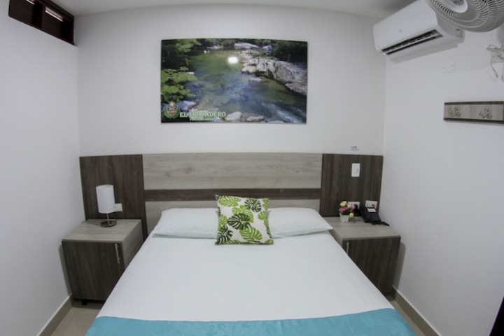Room 5 of 16
