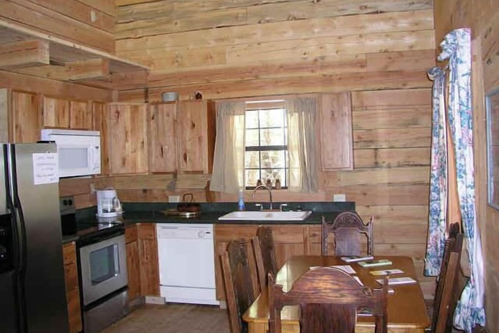 Room 2 of 218