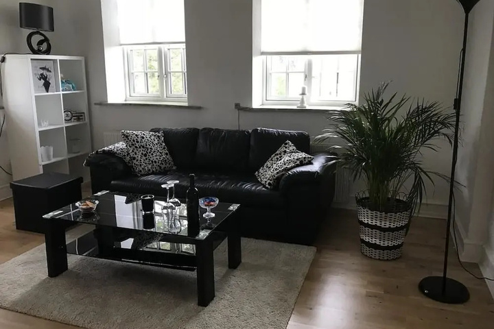 Room 12 of 21