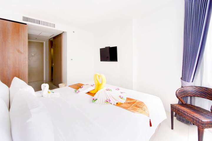 Room 25 of 100