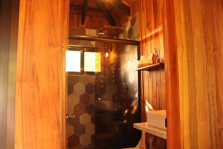 Room 52 of 77