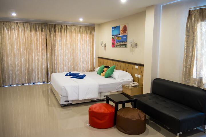Room 7 of 35