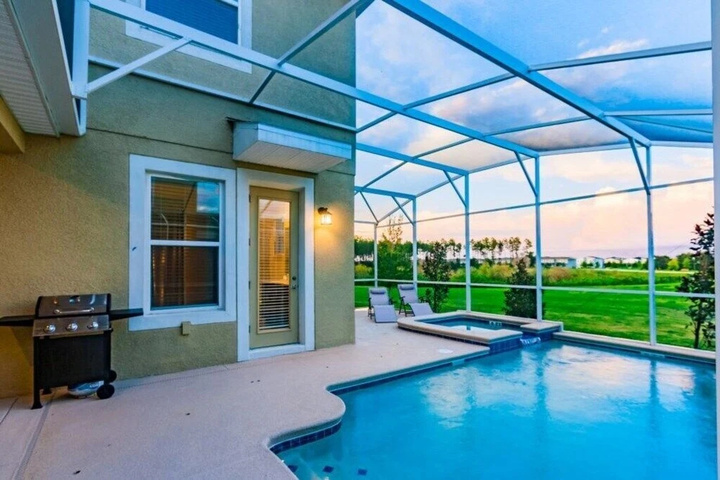 Pool 10 of 29