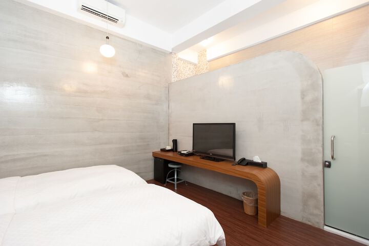 Room 19 of 56