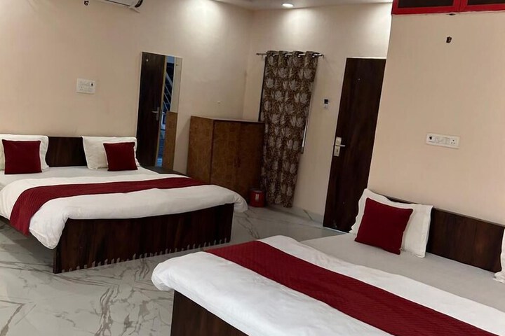 Room 8 of 23