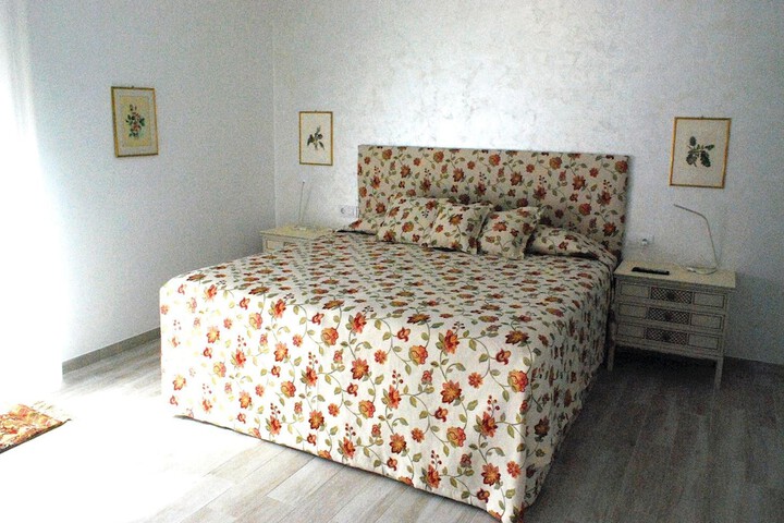 Room 13 of 49