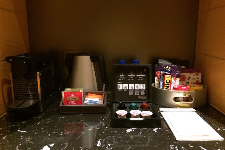 Room 21 of 32