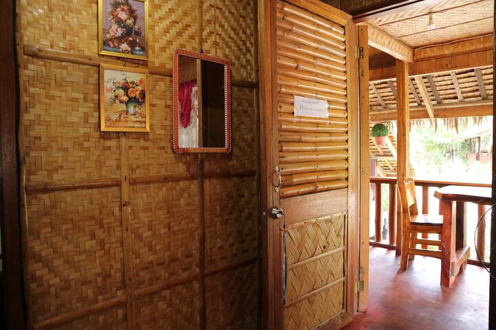Room 30 of 91