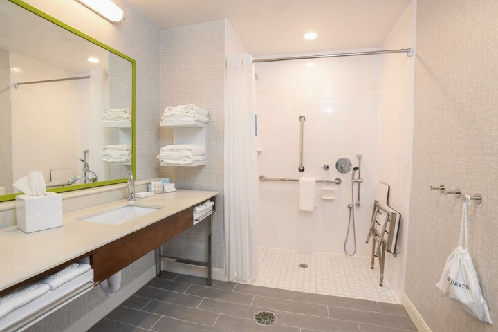 Bathroom shower