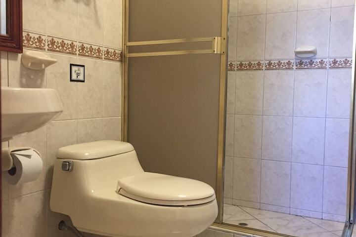 Room 52 of 65