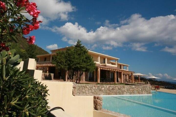 Hotel with Pool