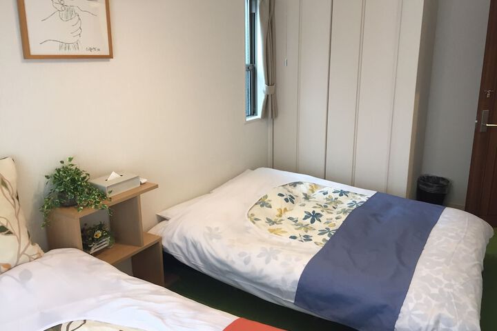 Room 10 of 36