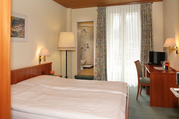 Room 15 of 26