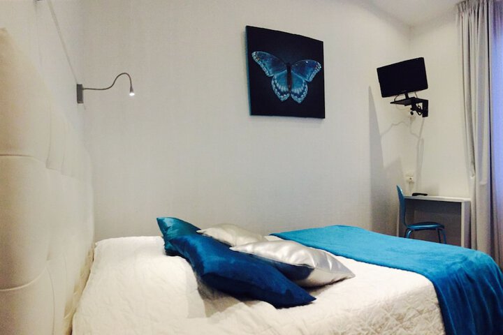 Room 34 of 48