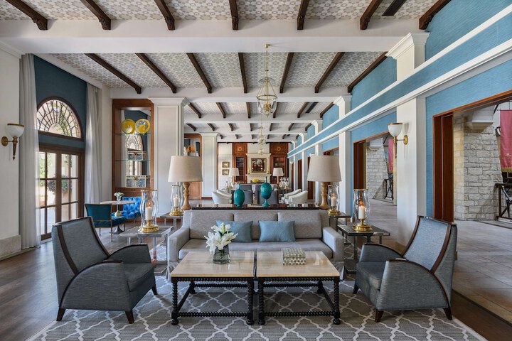 Hotel Lobby