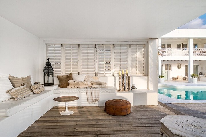 Hotel Interior 4 of 25