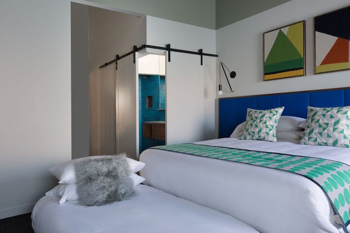 Room 11 of 65