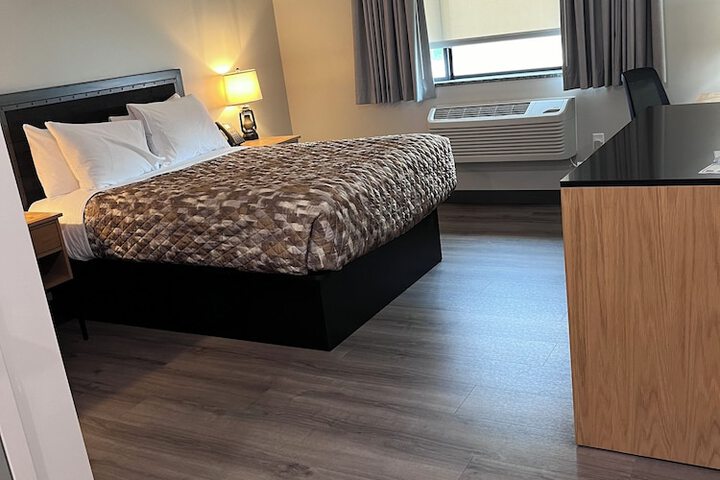 Room 9 of 30