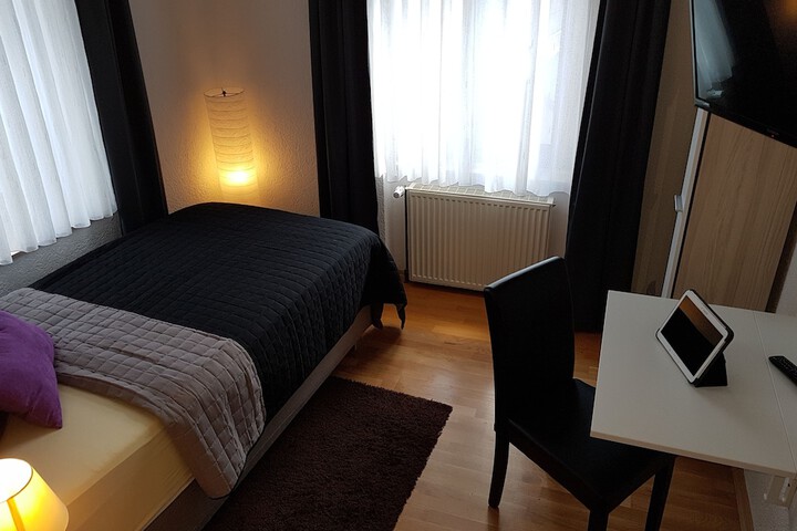 Room 5 of 30