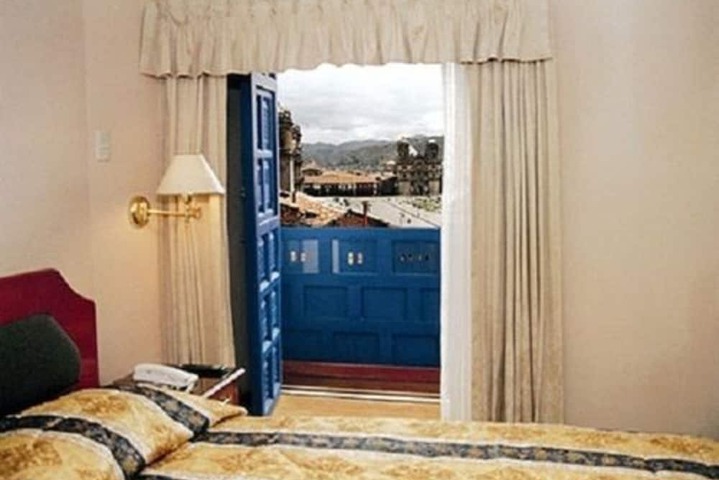Room 12 of 40