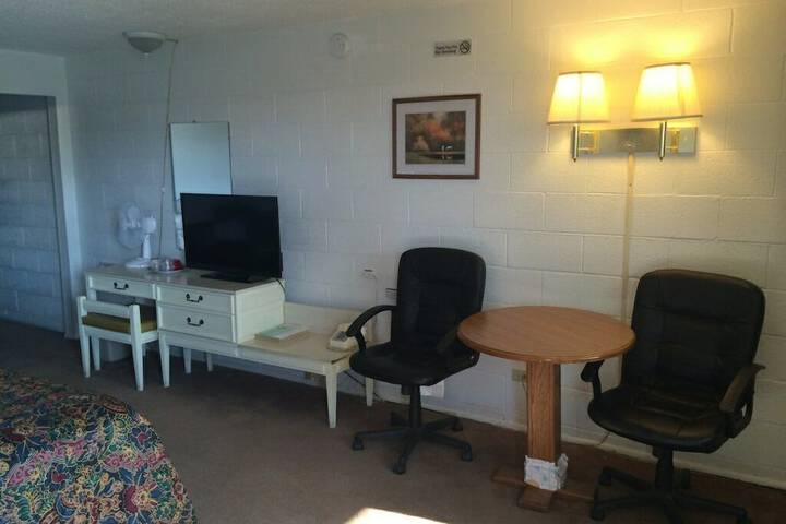 Room 7 of 38
